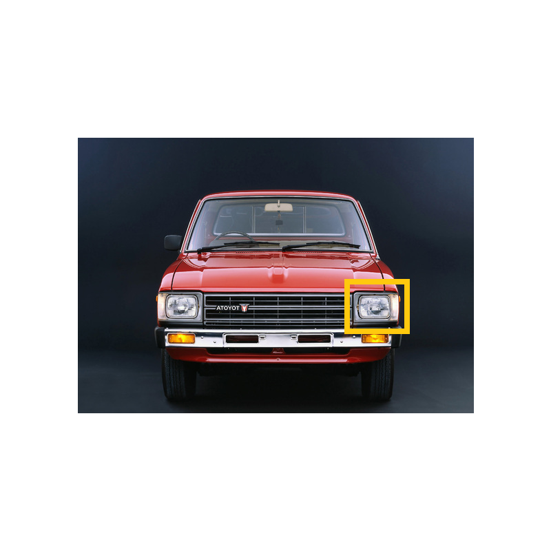 Marco para Luz Izquierda Toyota 1979-1983 2WD/4WD Cromada con Luz