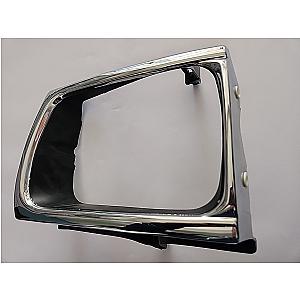 Marco para Luz Lateral Izquierda Cromada/Negro Hilux 1992-1995 4WD