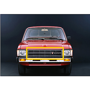 Persiana Cromada/ Gris Toyota 1982-1983 2WD